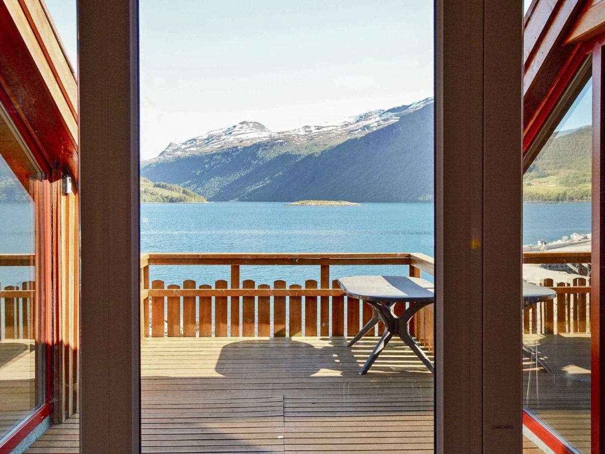 Holiday Home Hovik II Rød エクステリア 写真