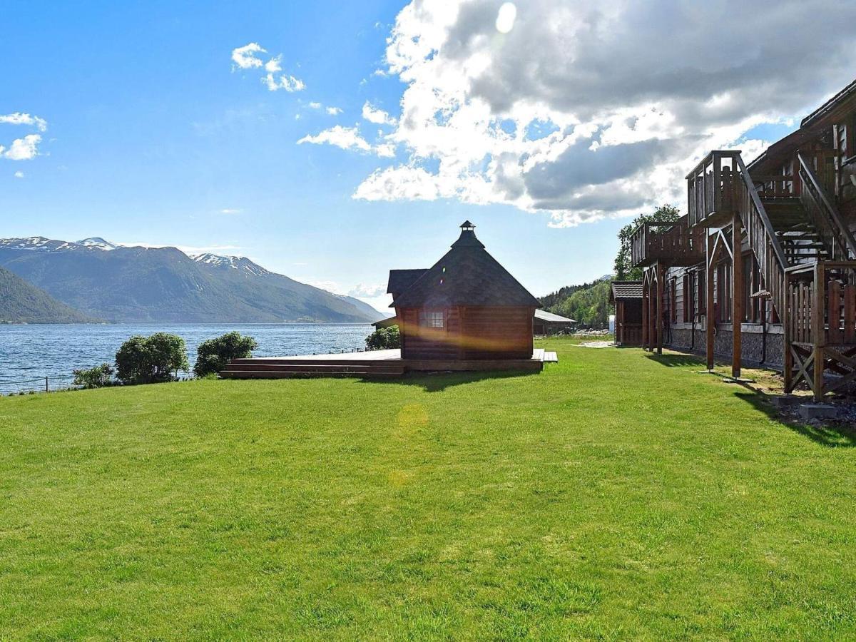 Holiday Home Hovik II Rød エクステリア 写真