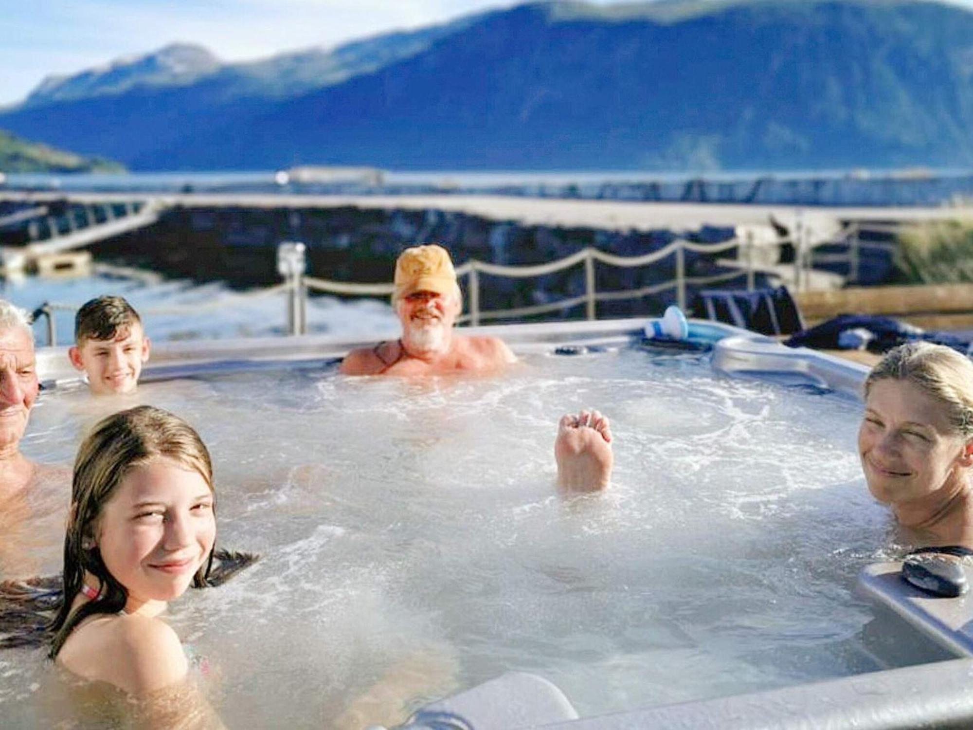 Holiday Home Hovik II Rød エクステリア 写真